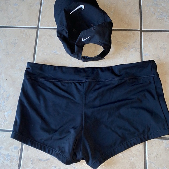 Nike Set - Picture 2 of 3